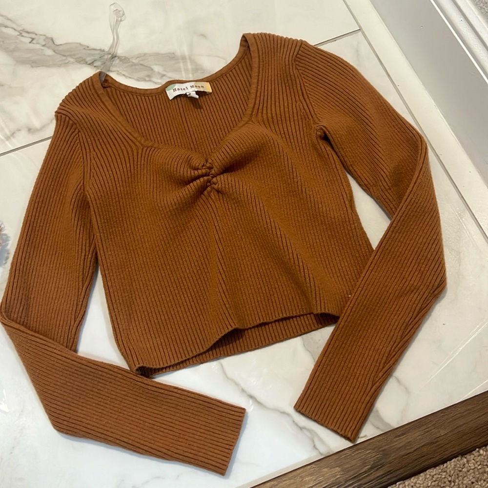 Blue moon‎ sweater